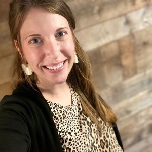 Meet your Posher, Pauline